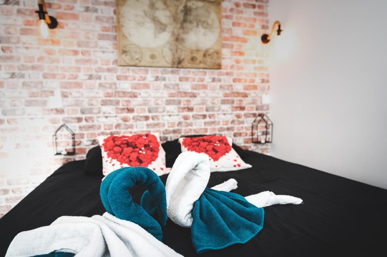 Love Loft Spa Ambronay 외부 사진